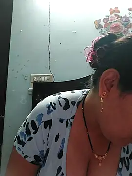 Poojabhabi101 online show from February 20, 6:26 am