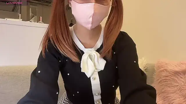 Snapshot of Ray-00 chatting on December 30, 10:10 am Ray-00 online show from December 30, 10:10 am