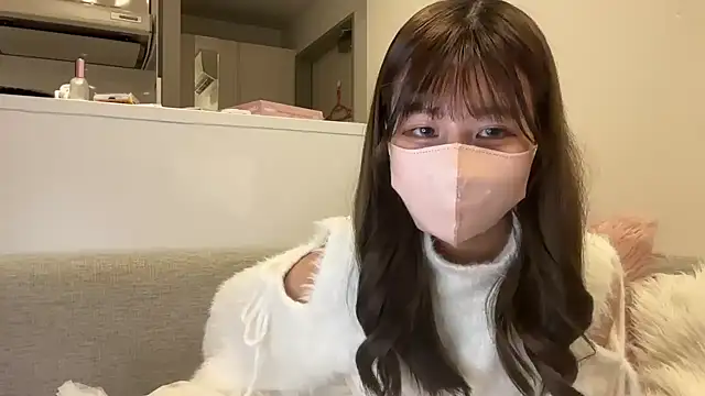 Snapshot of Ray-00 chatting on February 2, 11:40 am Ray-00 online show from February 2, 11:40 am