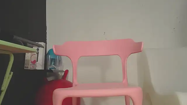 girl squiting online show from February 26, 8:33 pm