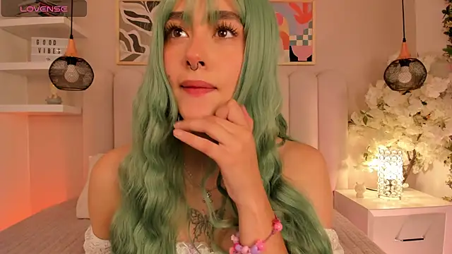 Snapshot of cute__cherry_ chatting on February 6, 8:34 pm cute cherry online show from February 6, 8:34 pm