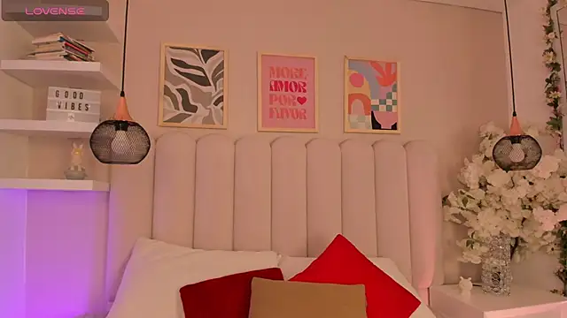 Snapshot of cute__cherry_ chatting on February 10, 8:24 pm cute cherry online show from February 10, 8:24 pm