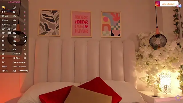 Snapshot of cute__cherry_ chatting on March 1, 12:18 pm cute cherry online show from March 1, 12:18 pm