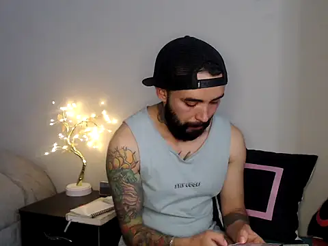 transgenderboy online show from September 8, 6:51 pm