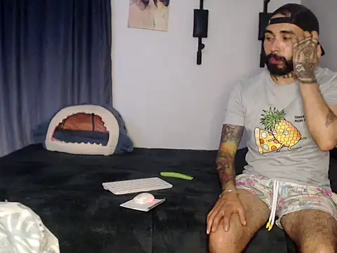 transgenderboy online show from November 23, 1:27 am