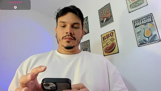 alejandro stark online show from February 3, 12:43 pm