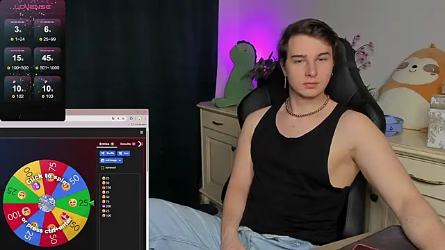 Snapshot of Vincent_Strong chatting on November 12, 7:31 am Vincent Strong online show from November 12, 7:31 am