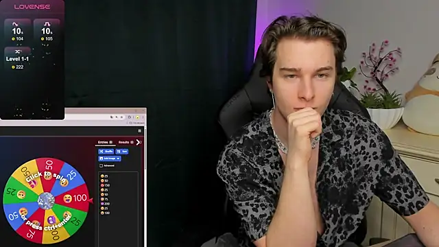 Snapshot of Vincent_Strong chatting on November 16, 9:04 am Vincent Strong online show from November 16, 9:04 am