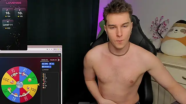 Snapshot of Vincent_Strong chatting on November 23, 9:09 am Vincent Strong online show from November 23, 9:09 am