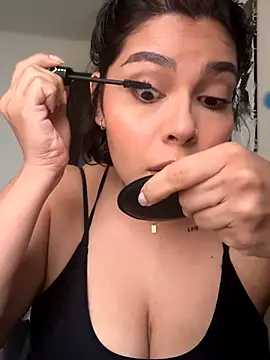 GigiiStone online show from October 13, 4:40 pm