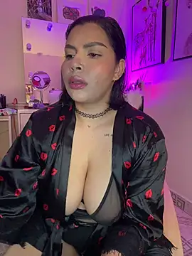 GigiiStone online show from February 25, 2:16 pm