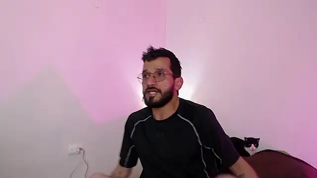 Snapshot of Andres_ramsey chatting on December 14, 10:47 pm Andres ramsey online show from December 14, 10:47 pm