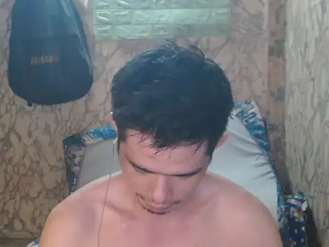 Snapshot of x0x-Philip-x0x chatting on November 5, 11:32 am x0x-Philip-x0x online show from November 5, 11:32 am