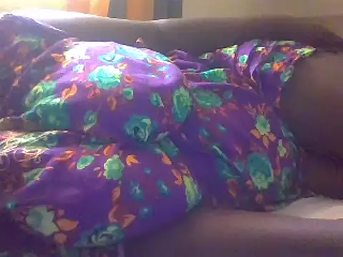 Snapshot of Bigg_boobies chatting on March 15, 10:57 am Bigg boobies online show from March 15, 10:57 am