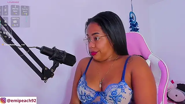 samanthaabloom online show from March 7, 3:47 am