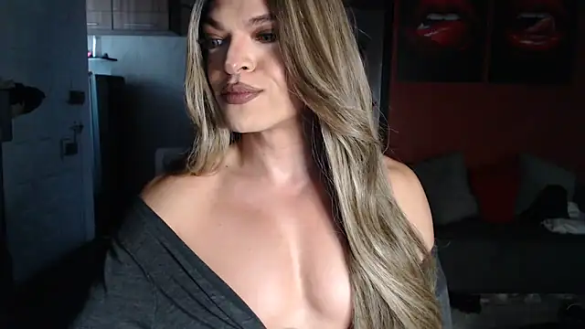 Snapshot of allifit01 chatting on February 5, 12:21 pm allifit01 online show from February 5, 12:21 pm