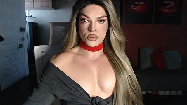 Snapshot of allifit01 chatting on March 3, 12:55 pm allifit01 online show from March 3, 12:55 pm