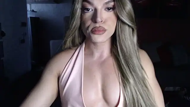 Snapshot of allifit01 chatting on March 6, 12:34 pm allifit01 online show from March 6, 12:34 pm