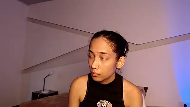 hot little bunny online show from October 19, 8:42 pm