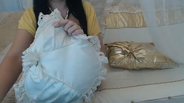 Snapshot of Mia-Montal777 chatting on July 12, 6:26 am Mia-Montal777 online show from July 12, 6:26 am