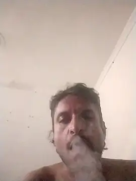 Snapshot of kevin613603 chatting on October 22, 6:35 am kevin613603 online show from October 22, 6:35 am