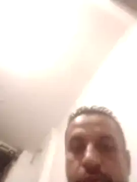 Snapshot of kevin613603 chatting on February 28, 8:04 am kevin613603 online show from February 28, 8:04 am