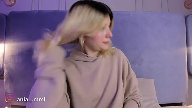 Ania jones online show from September 24, 8:01 pm