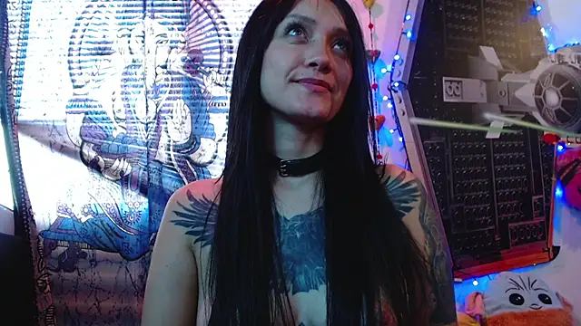juanita adams online show from December 18, 9:29 pm