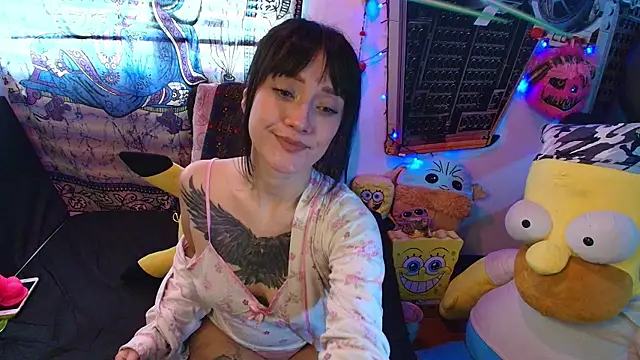 juanita adams online show from February 12, 7:02 pm