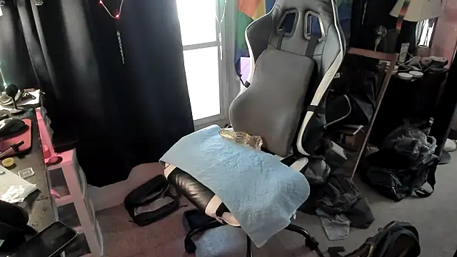 Daddysthick online show from October 19, 2:29 pm