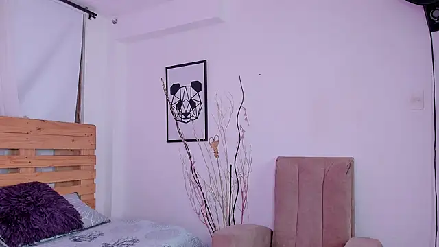 Snapshot of shantal_rosse1 chatting on October 29, 12:18 pm shantal rosse1 online show from October 29, 12:18 pm