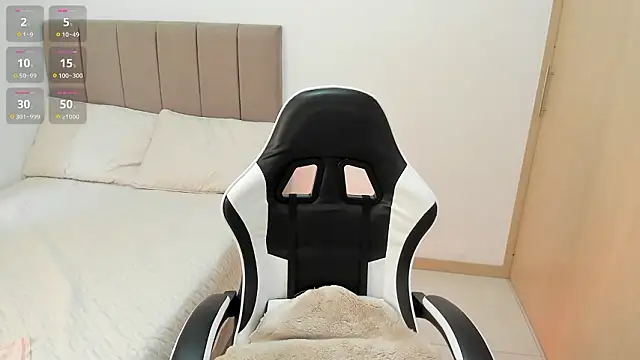 soyamandaa  online show from February 1, 4:38 pm