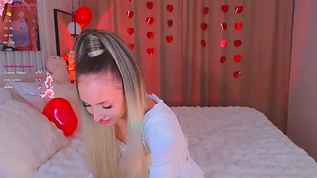 Snapshot of Lana_me chatting on February 5, 3:09 pm Lana me online show from February 5, 3:09 pm