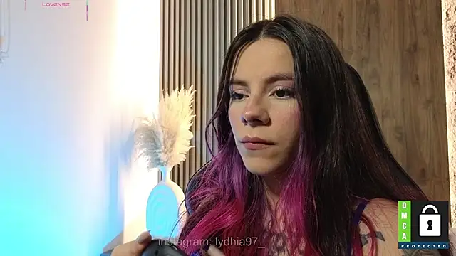 Snapshot of lydhia97_ chatting on February 22, 6:50 am lydhia97 online show from February 22, 6:50 am