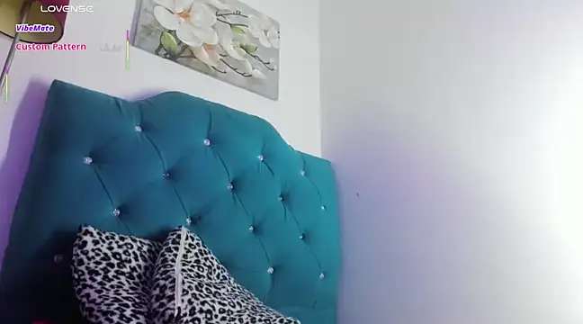 Snapshot of Victoria_Caruso chatting on March 22, 12:28 am Victoria Caruso online show from March 22, 12:28 am