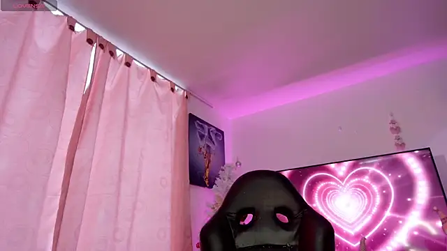 TiffanyBela online show from December 4, 9:12 pm