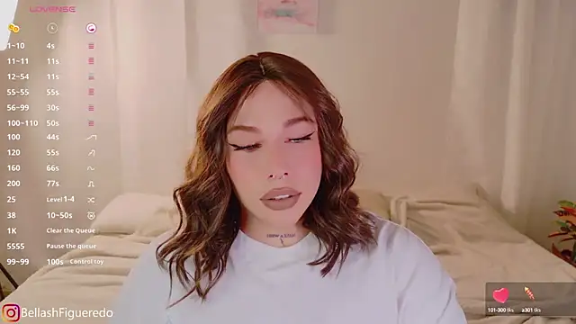 Snapshot of IsabellaFigueredo__ chatting on February 17, 7:26 am IsabellaFigueredo online show from February 17, 7:26 am