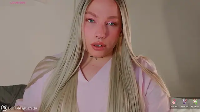 Snapshot of IsabellaFigueredo__ chatting on February 19, 6:53 am IsabellaFigueredo online show from February 19, 6:53 am