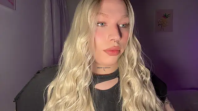 Snapshot of IsabellaFigueredo__ chatting on February 22, 11:53 am IsabellaFigueredo online show from February 22, 11:53 am