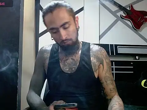 Snapshot of daimon_rockkk chatting on July 15, 4:40 am daimon rockkk online show from July 15, 4:40 am