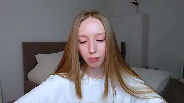 Luna insniity online show from December 14, 9:02 pm