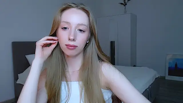 Luna insniity online show from February 5, 11:17 pm