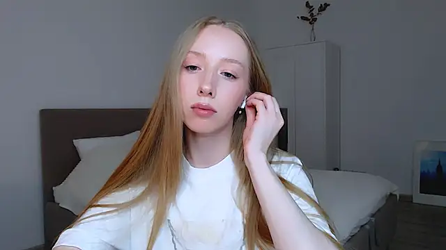 Luna insniity online show from February 12, 7:56 pm