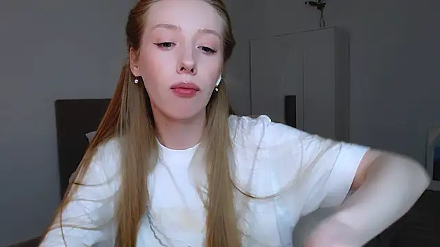 Luna insniity online show from March 8, 1:17 am