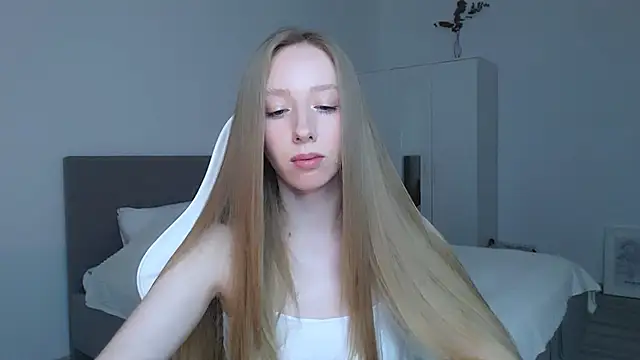 Luna insniity online show from October 7, 8:39 pm