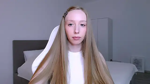 Luna insniity online show from February 18, 8:49 pm