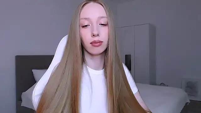 Luna insniity online show from March 22, 8:45 pm