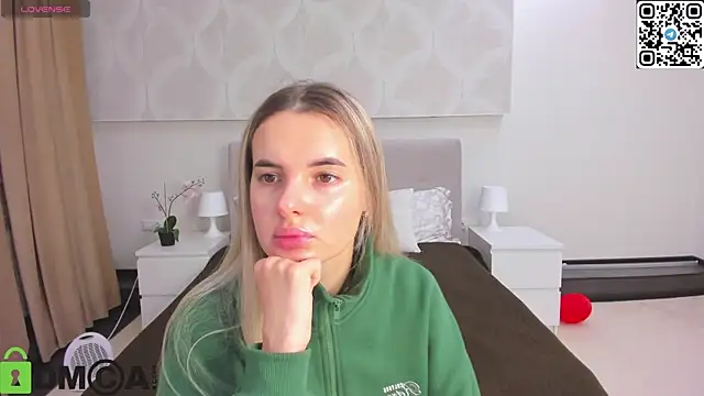 Donna Evans online show from February 11, 12:15 am