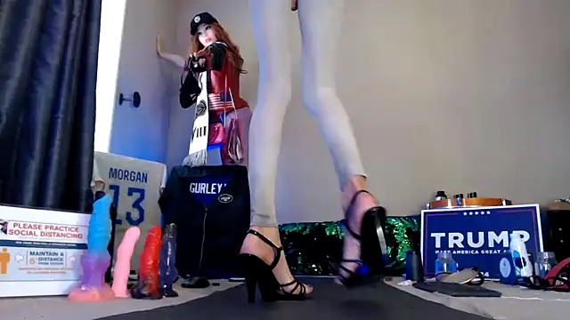 Snapshot of Taylorsexbot chatting on January 13, 11:38 pm Taylorsexbot online show from January 13, 11:38 pm