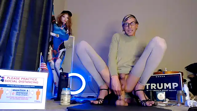 Snapshot of Taylorsexbot chatting on February 12, 7:02 am Taylorsexbot online show from February 12, 7:02 am